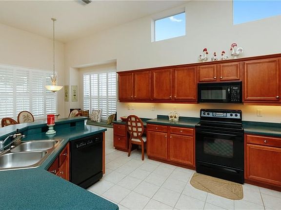 5th image of 4609 Corsage Dr