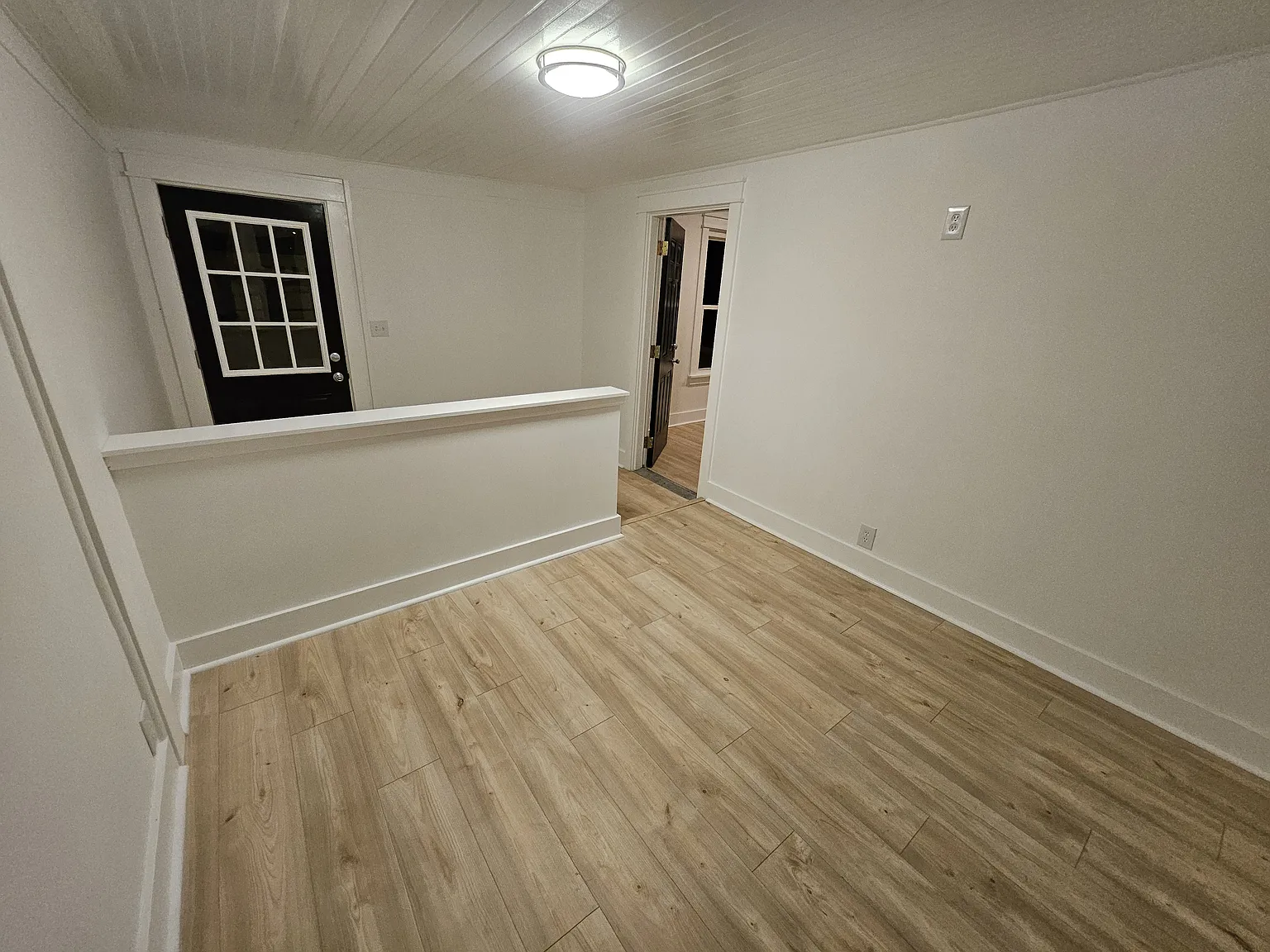 3 bed, 1200 sqft, $1,550 — Photo 4