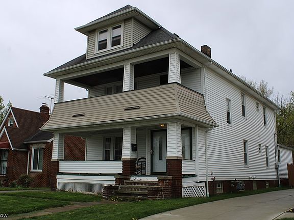 3rd image of 3903 Woodway Ave