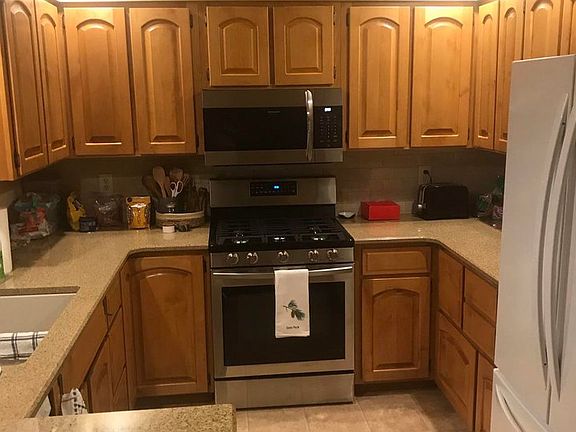 3rd image of 851 Black Canyon Dr
