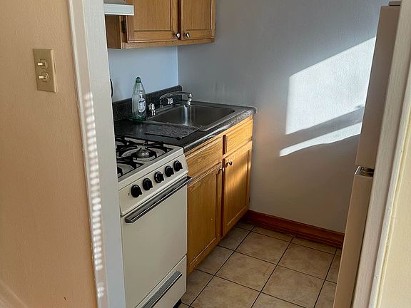 3rd image of 142-20 84th Dr #4F