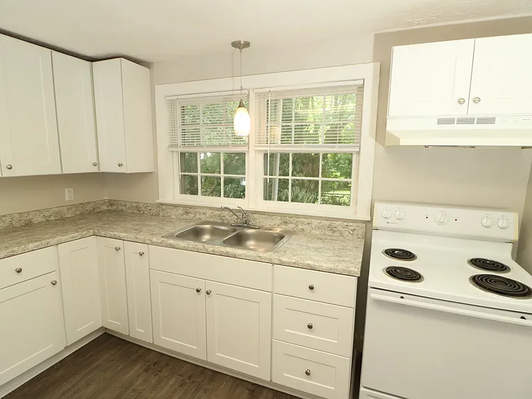 2511 Larry St SW — Photo 5
