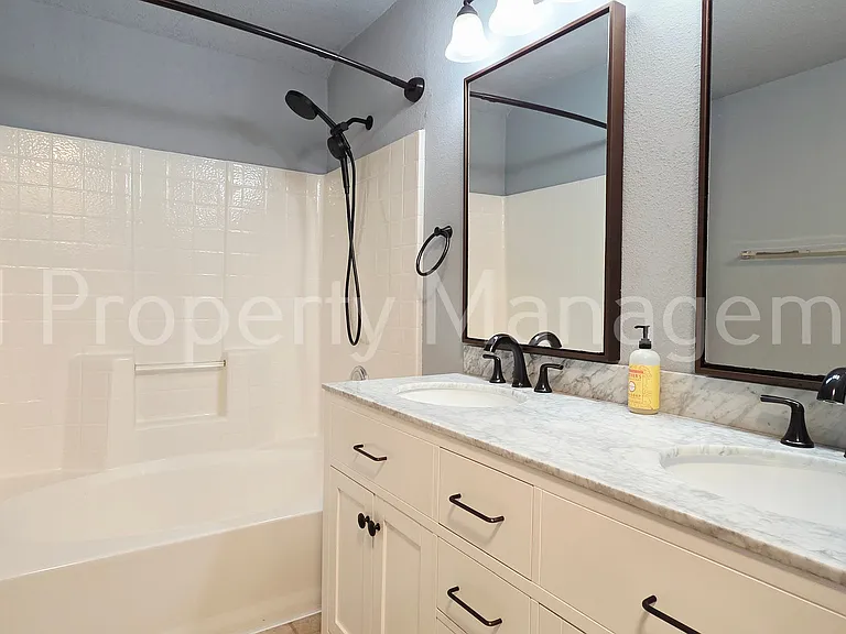 5004 Evergreen Dr — Photo 17