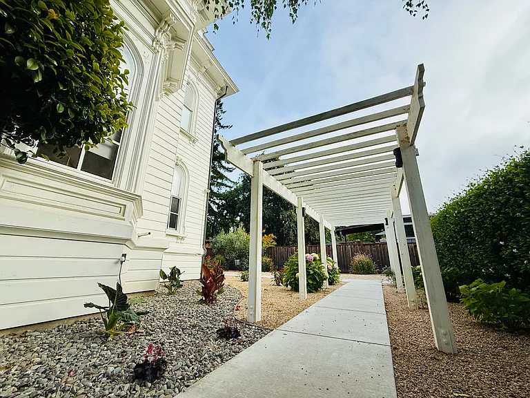 1120 Oak St #3 — Photo 22