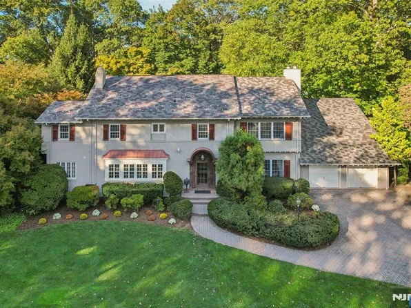 119 Sheridan Ter, Ridgewood, NJ 07450