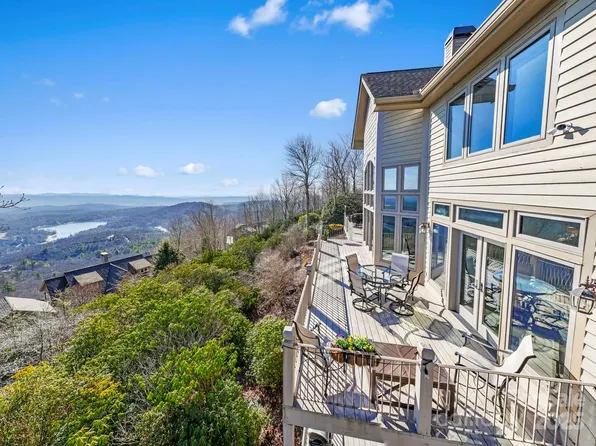 1482 Toxaway Dr, Lake Toxaway, NC 28747