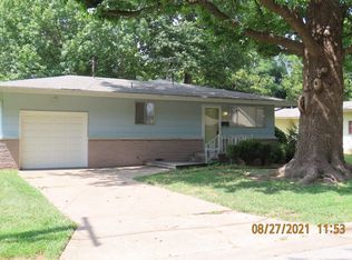2031 S Fairway Ave, Springfield, MO 65804