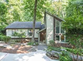 245 Skyridge Dr, Sandy Springs, GA 30350