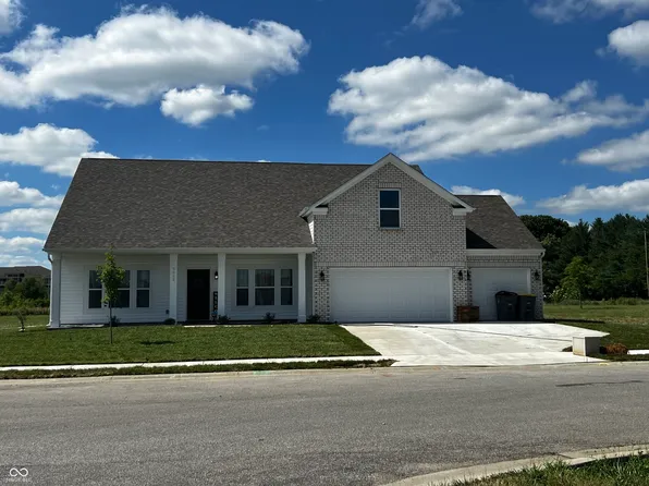 6825 Bluebird Ln, Seymour, IN 47274