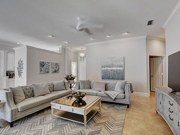 4th image of 966 Bear Island Cir