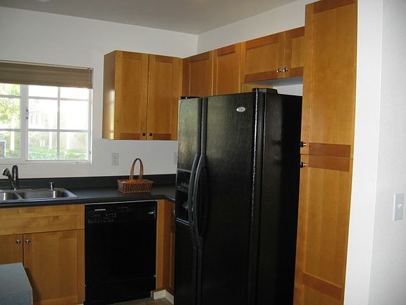 5th image of 87-1958 Pakeke St APT D