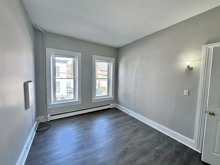 312 W North Street — Photo 16