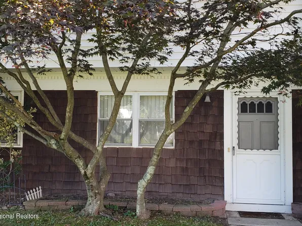 593 Garfield Ave APT 17, Toms River, NJ 08753