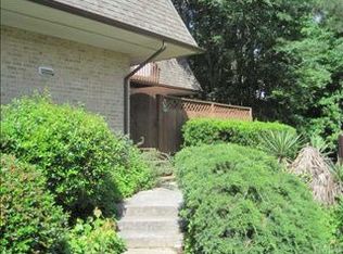 171 Springberry Ln #171, Chapel Hill, NC 27517