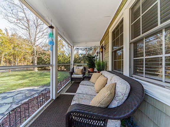 4th image of 10 Klains Ln