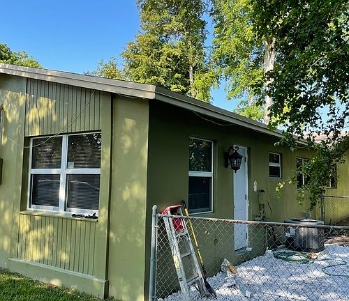 4th image of 4701 SW 66th Ter #4701