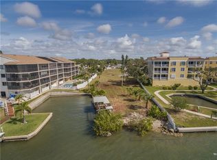 1106 S McCall Rd, Englewood, FL 34223