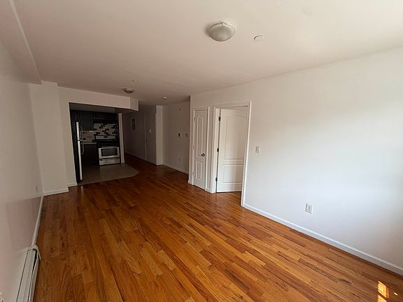 4th image of 17 Covert St #2