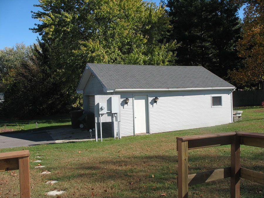 2nd image of 620 W Pine St