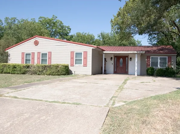 214 Red Bird Ln, Mexia, TX 76667