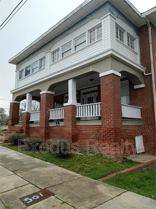 Building Photo - 105 Gordon St #5