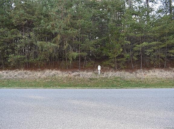 3rd image of 214 Badin View Dr