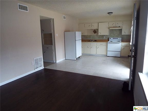 2nd image of 306 Gilmer St APT 106