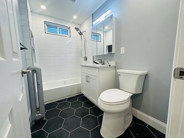 28 Melbourne St #2 — Photo 15