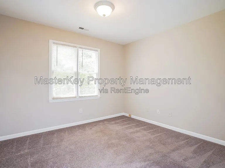 1600 Nesfield Pl — Photo 18