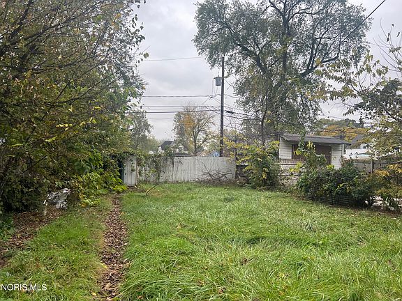 4th image of 1407 Foster Ave