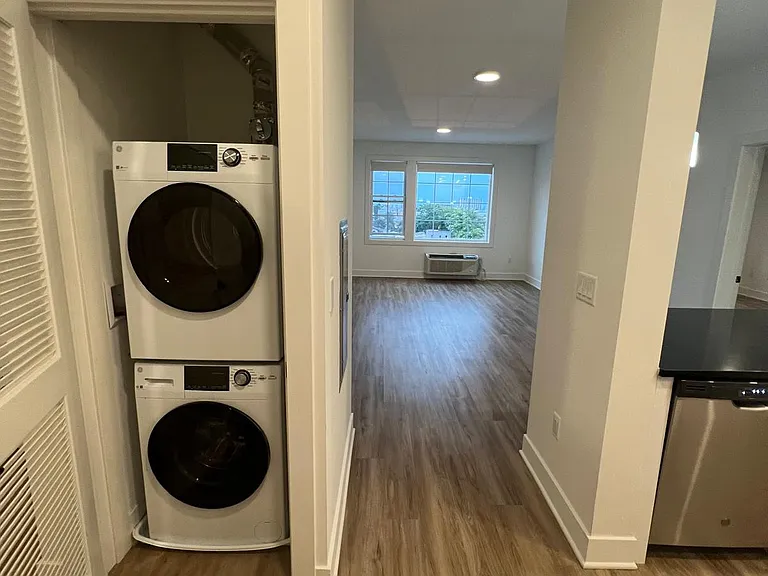 430 Cliff St #2 — Photo 3