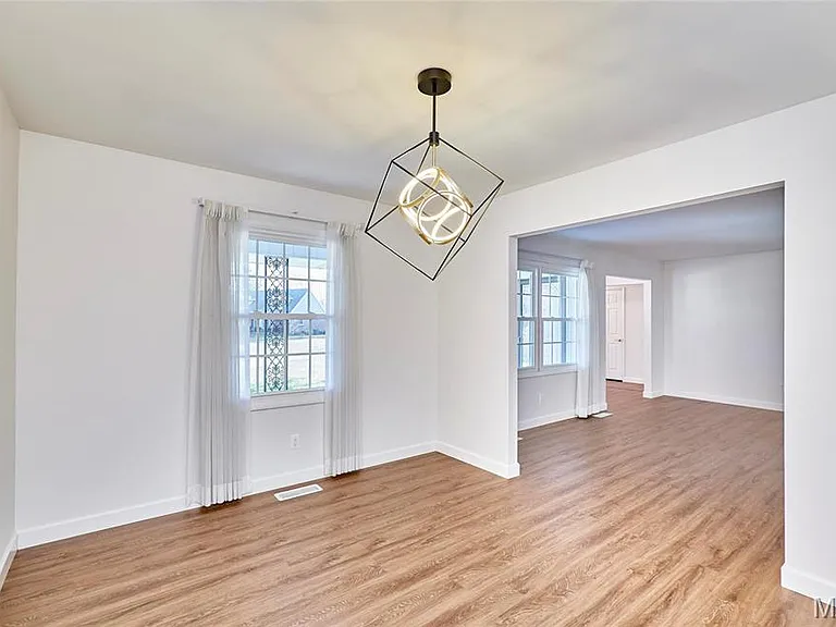 415 Trail Grove Ct — Photo 14