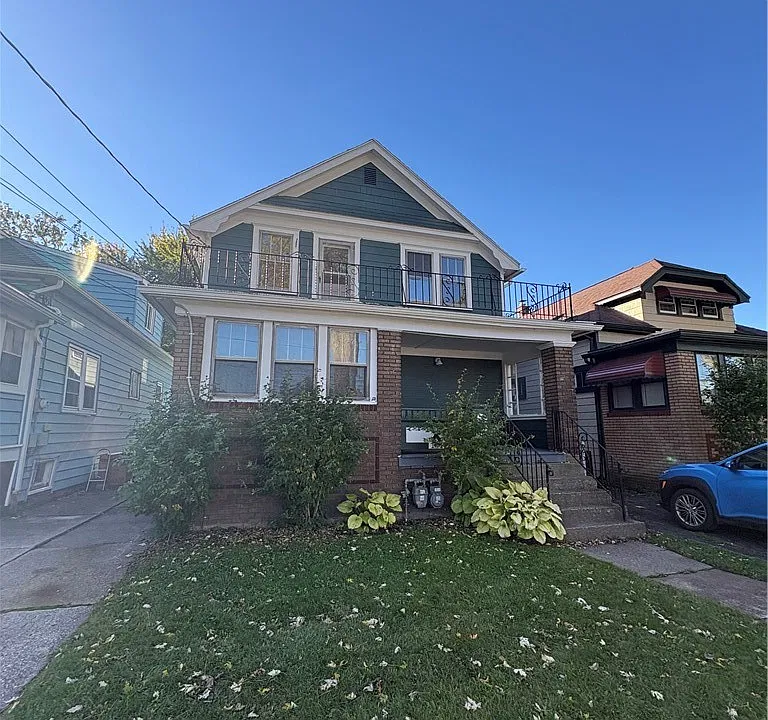 131 Crystal Ave #1