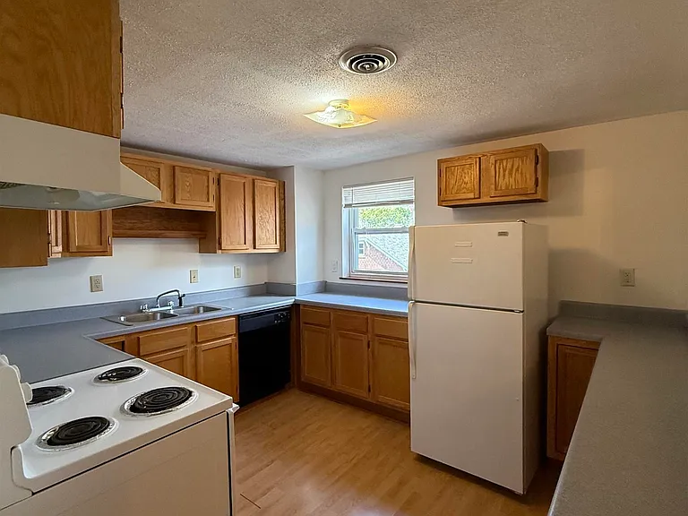 874 Fairmont Rd — Photo 6