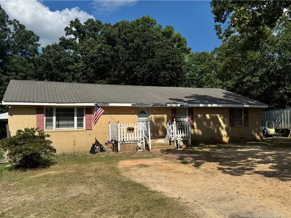 101 Due West Rd, Belton, SC 29627