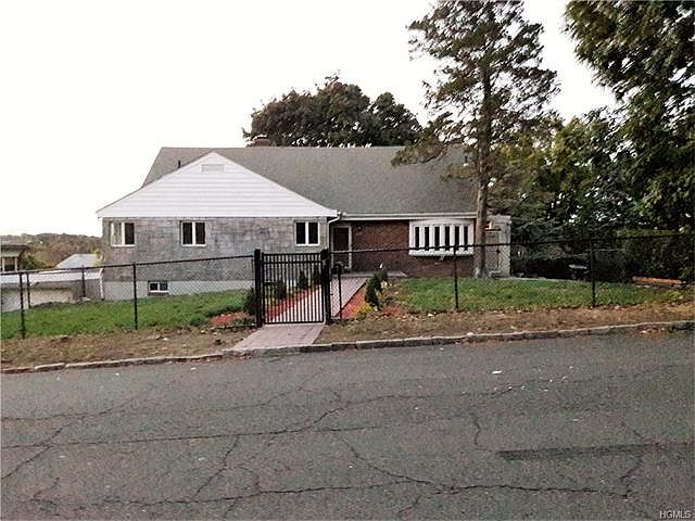 1st image of 7 Patricia Pl