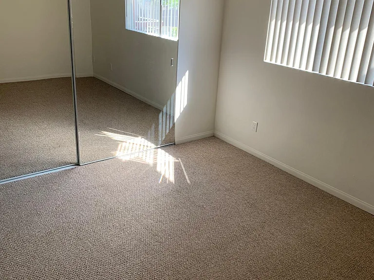 937 N Louise St #8 — Photo 11
