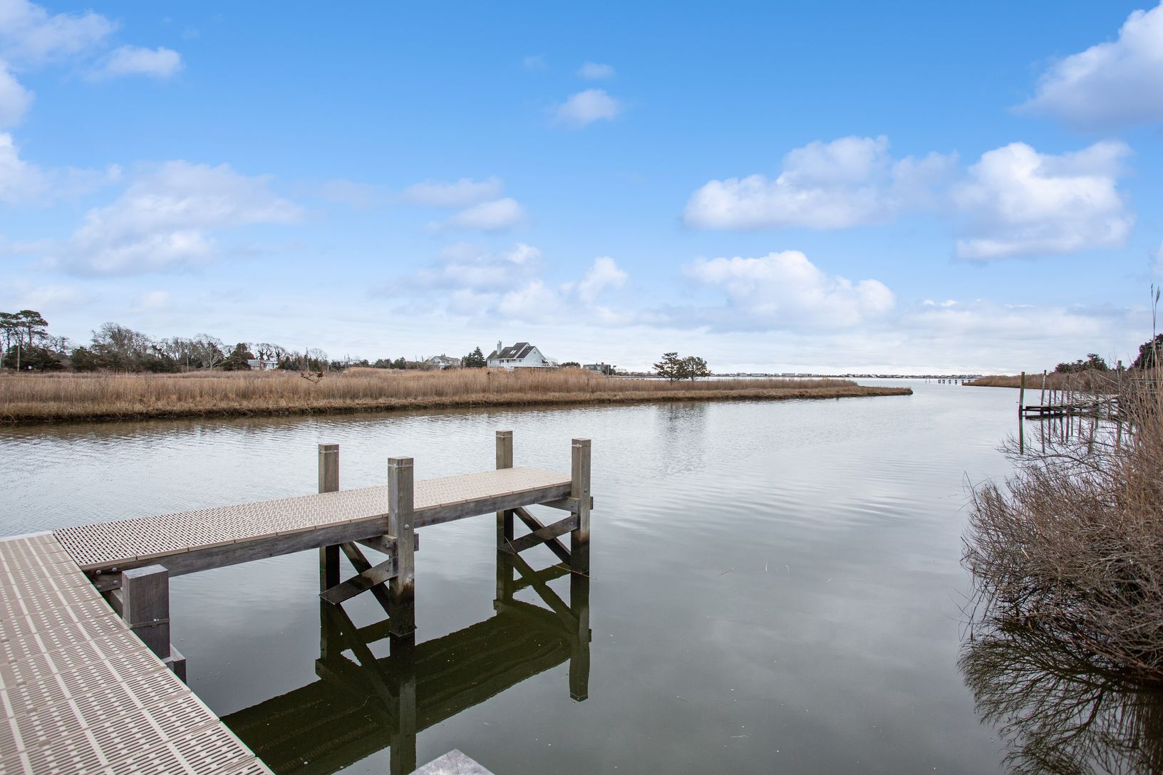  Private dock on Beaver Dam Creek to Moriches Bay and beyond