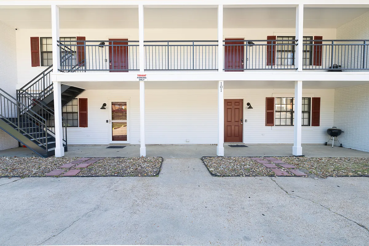 Building Photo - 101 Hartness St #B