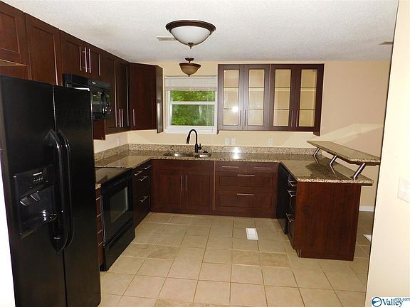 4th image of 314 Harolds Dr NW