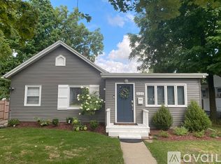 1121 Center St, Lake Geneva, WI 53147