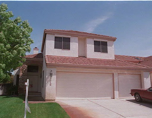 4612 Cove Ln photo 1