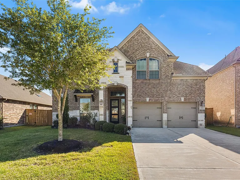 2736 Ahnya Ln — Photo 44