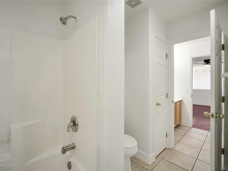 9711 Spinnaker Creek Ave — Photo 28