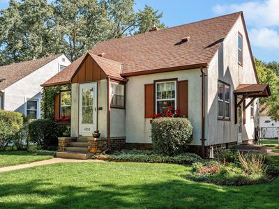 4850 Dupont Ave N, Minneapolis, MN, 55430