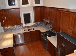 6850 W 65th St, Chicago, IL 60638