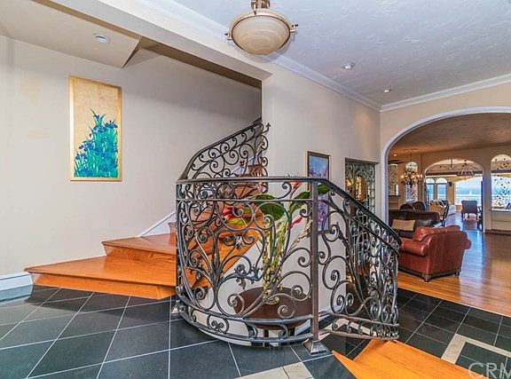 4th image of 1800 E Ocean Blvd Unit 9