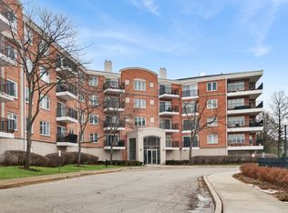 451 Town Place Cir APT 411, Buffalo Grove, IL 60089