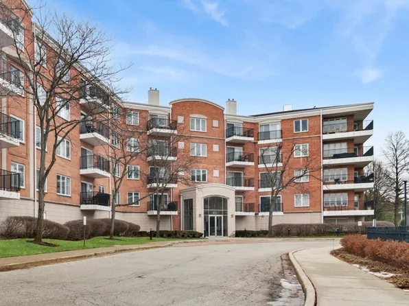 451 Town Place Cir APT 411, Buffalo Grove, IL 60089