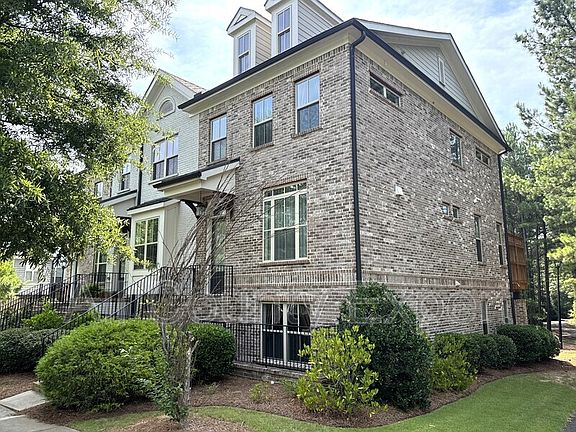 3rd image of 1529 Huntwood Ct